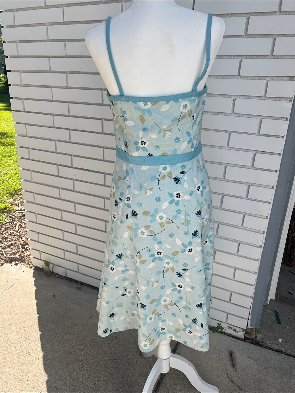 LOFT Light Blue Floral Linen-Blend A-Line Dress sz 6 - Picture 4 of 8